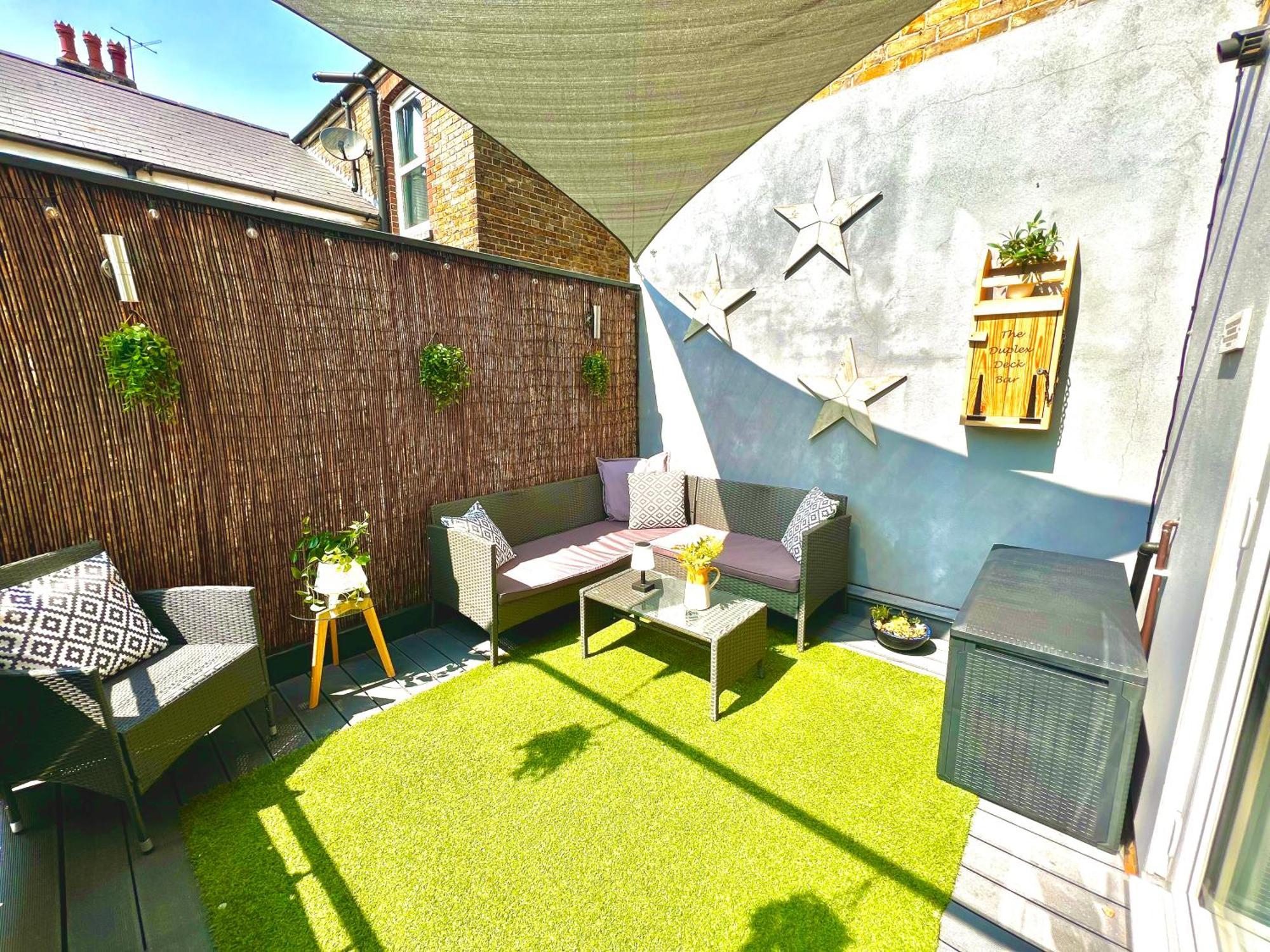 The Duplex Margate With Deck & Living Space Air Conditioning Eksteriør bilde