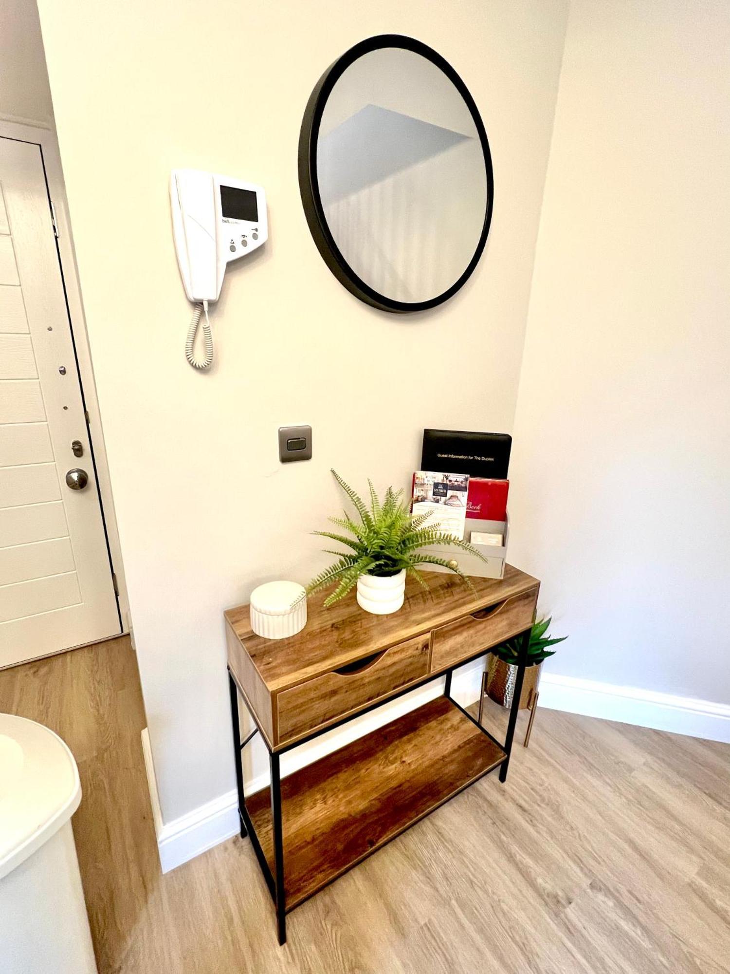 The Duplex Margate With Deck & Living Space Air Conditioning Eksteriør bilde