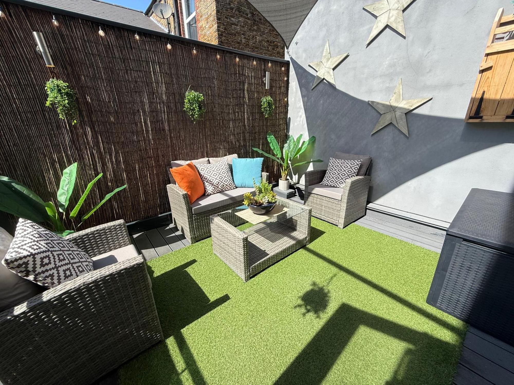 The Duplex Margate With Deck & Living Space Air Conditioning Eksteriør bilde